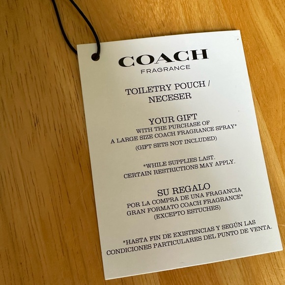 COACH TRAVEL TOILETRY BAG POUCH CASE 😃 BRAND NEW 🎉 - Picture 2 of 7